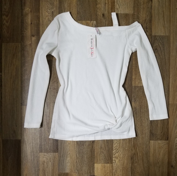 Tops - One Shoulder Cream Top